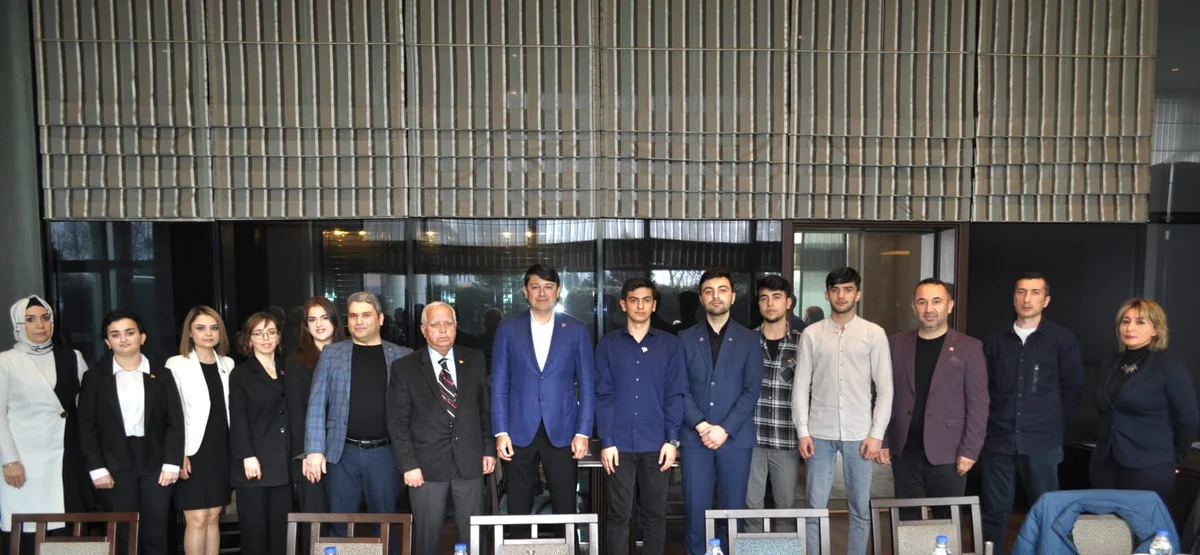 Fuad Muradov Bursada Azərbaycan diasporunun nümayəndələri ilə görüşüb