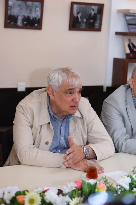ADU-da media nümayəndələri mükafatlandırılıb
