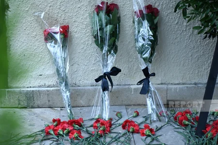 Aktauda qəzaya düşən təyyarənin kapitanı İqor Kşnyakinin xatirəsi Bakıda ehtiramla yad olunur