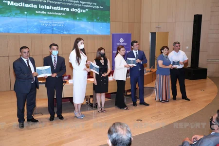 Mediada islahatlara doğru mövzusunda silsilə seminarlara yekun vurulub