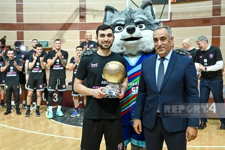 Azərbaycan Basketbol Liqasının qalibi olan Sabaha çempionluq kuboku təqdim olunub