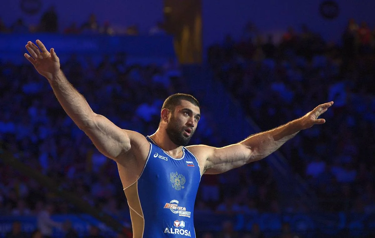 Güləşçimizi məğlub edən Rusiya təmsilçisi olimpiya çempionu elan edildi
