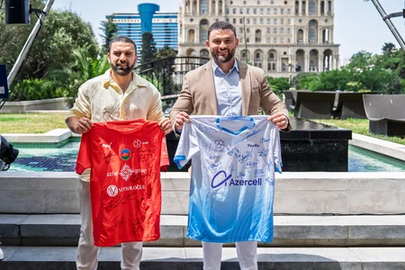 “Azercell” dünya çempionlarını təbrik edib