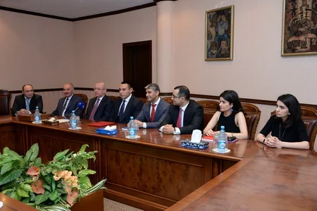Azər Əliyev pauerliftinq üzrə paralimpiya milli komandasının üzvləri ilə görüşüb