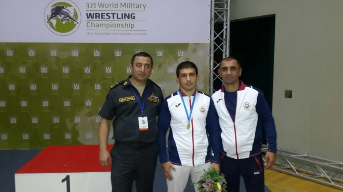 Azərbaycan güləşçisi hərbçilər arasında dünya çempionu olub