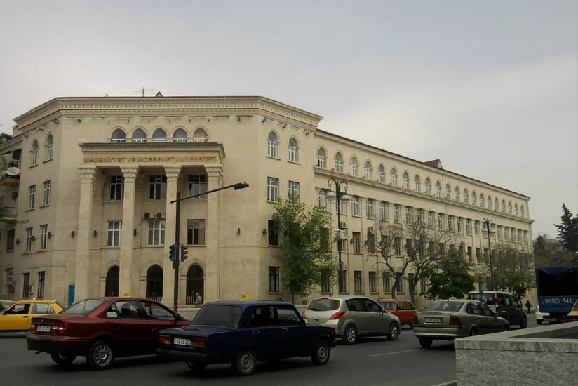 ADMİU təhsil haqqını ödəməyən tələbələrin adlarının yayılmasına aydınlıq gətirib