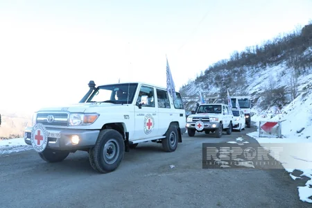 По дороге Ханкенди-Лачын автомобили МККК беспрепятственно проехали в обоих направлениях
