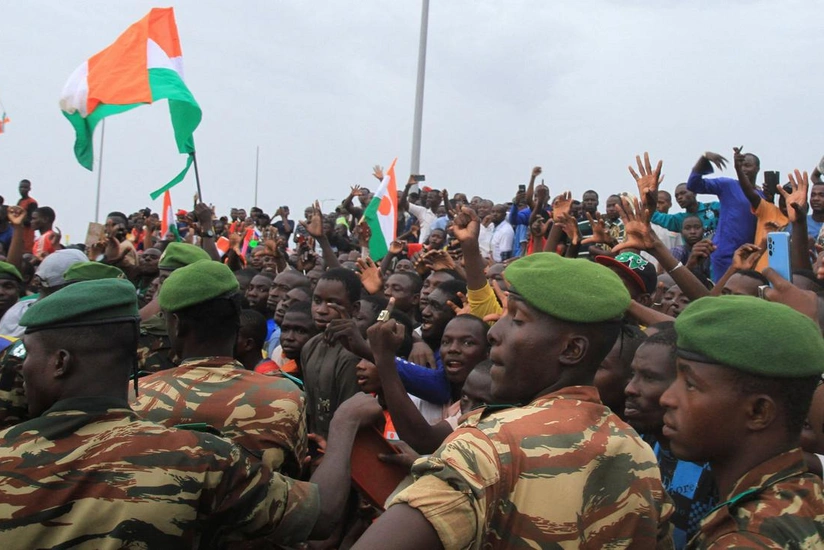 Nigerdə xunta Fransanı müdaxilə qüvvələrini yerləşdirməkdə ittiham edir 