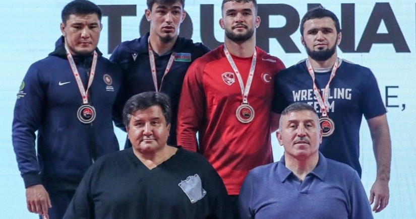 Azərbaycan güləşçisi Türkiyədə çempion olub