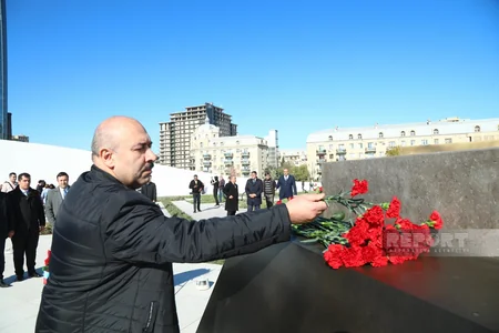Azərbaycan xalqı Zəfər parkını ziyarət edir - FOTOREPORTAJ
