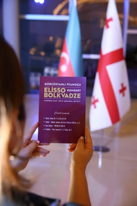 Məşhur pianoçu Elisso Bolkvadze Heydər Əliyev Mərkəzində çıxış edib