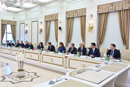 Matviyenko Sahibə Qafarovaya Rusiyanın Dostluq ordenini təqdim edib