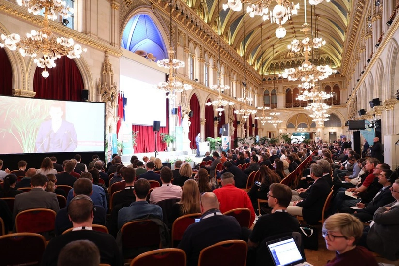 Avropa KİV-ləri həyəcan təbili çalır: Köhnə qitədə söz azadlığı ciddi təhlükə altındadır