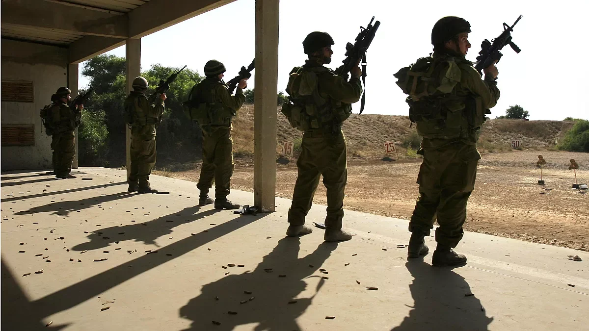 İsrail Ordusu: İrandakı obyektlərə hücum başa çatıb