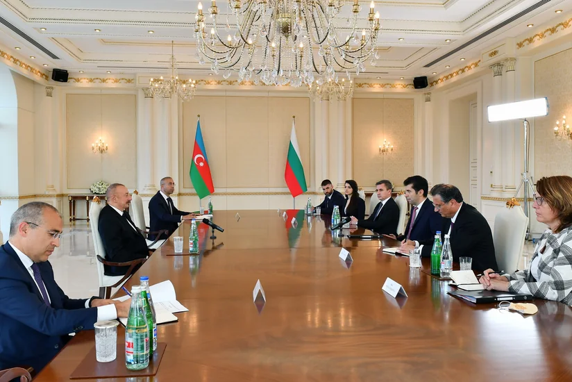 President Ilham Aliyev, Prime Minister of Bulgaria Kiril Petkov hold expanded meeting