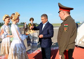 Министр обороны Азербайджана отбыл в Беларусь с официальным визитом 