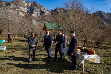 “Şəhərdən Kəndə” layihəsi çərçivəsində daha bir təsərrüfata dəstək göstərilib