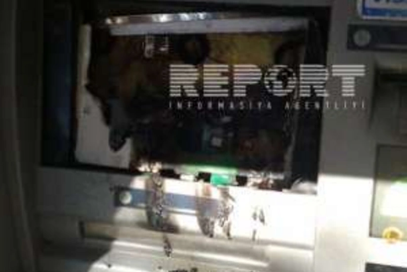 ​“Kapital Bank”ın bankomatında yanğın olub