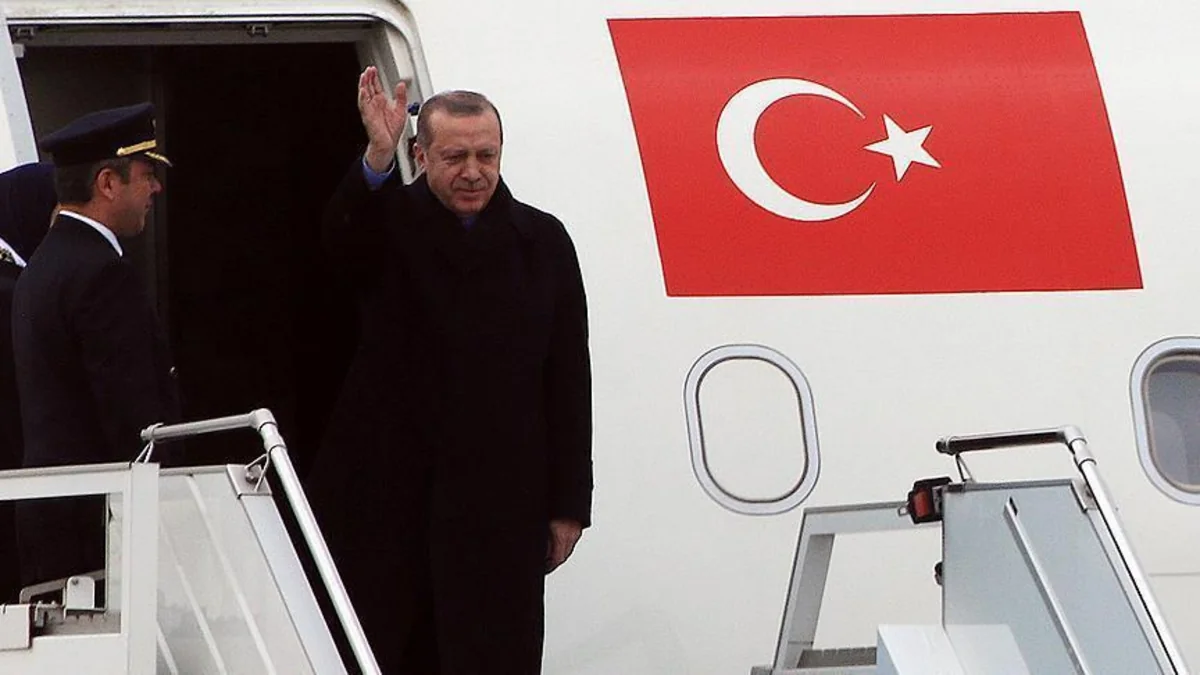Президент Турции посетит Францию