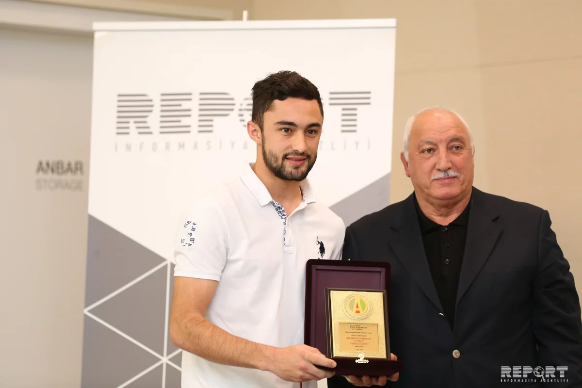 Neftçinin futbolçusu “Avropa Liqası muzeyi”ndə azarkeşlərlə görüşəcək