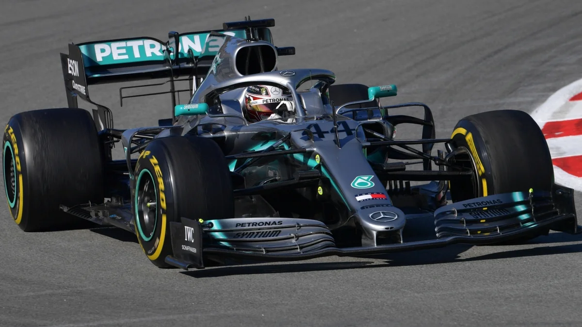 Mercedes komandası Formula 1in qalibi oldu