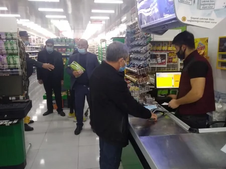 İsmayıllıda polis karantin qaydalarına əməl olunmasına nəzarət edir