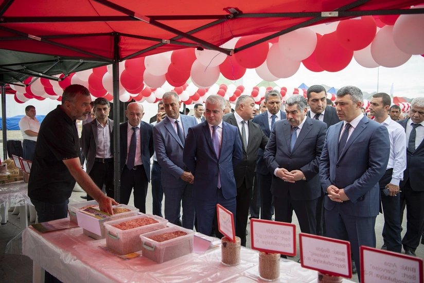 В Гаджигабуле прошла выставка-продажа семян