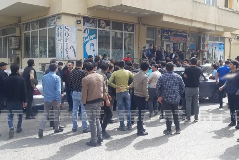 Bakıda özünü 4-cü mərtəbədən yerə atan 16 yaşlı qız xəstəxanada ölüb
