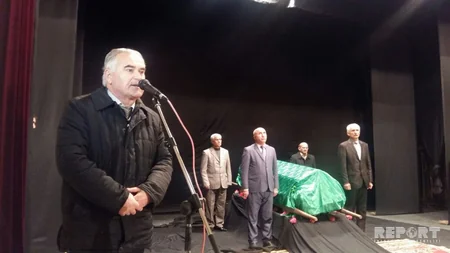 Lənkəran teatrında əməkdar artistlə vida mərasimi keçirilib - FOTO