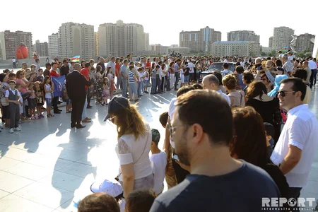 Bakıda klassik avtomobillərin yürüşü və sərgisi təşkil olunub - FOTOREPORTAJ
