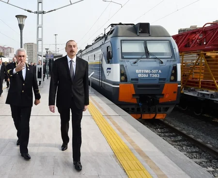 Prezident İlham Əliyev Sumqayıt Dəmir Yolu Vağzalı Kompleksinin açılışında iştirak edib - ƏLAVƏ OLUNUB
