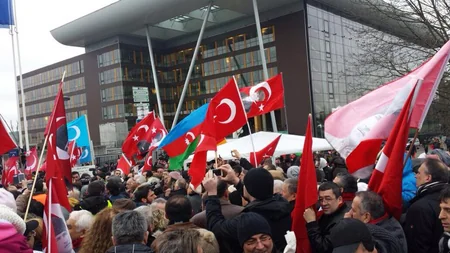 Strasburqda Doğu Perinçəkin məhkəməsi ilə bağlı aksiya keçirilib