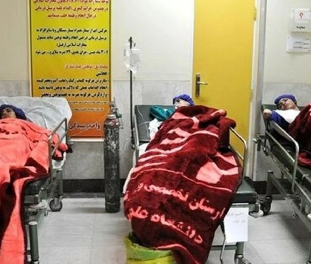 Tehran və Qumda məktəblilər arasında kütləvi zəhərlənmə olub