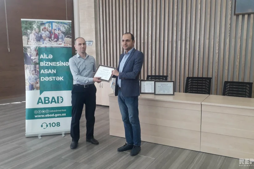 Qubada gənc zərgərlərə sertifikatlar verilib