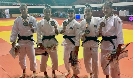 Azərbaycan cüdoçuları Kamerunda qızıl, gümüş və bürünc medallar qazanıb - FOTO