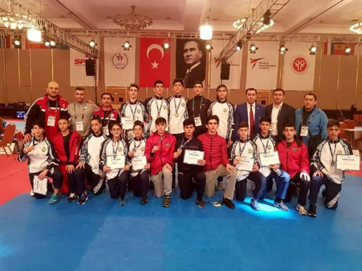 Azərbaycan taekvandoçuları Avropa çempionatının ikinci günündə 10 medal qazanıb