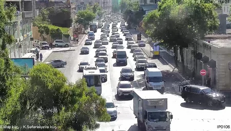 Bakının bəzi yollarında tıxac yaranıb - SİYAHI