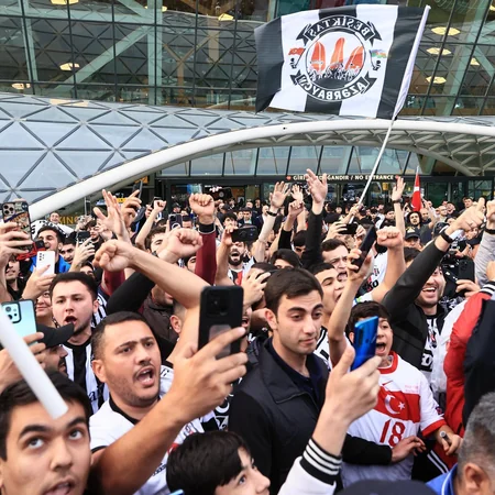 Beşiktaş üç futbolçusunu Bakıya gətirməyib