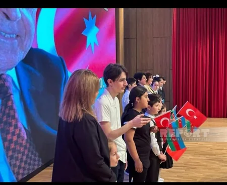 İstanbulda Heydər Əliyevin anadan olmasının 100-cü ildönümü ilə bağlı konfrans keçirilib