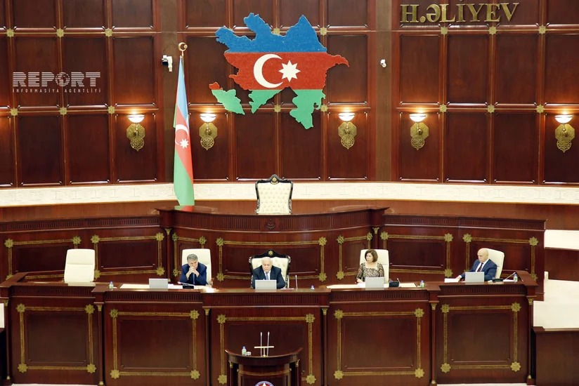 Azərbaycanda dövlət orqanlarının, inzibati və yardımçı vəzifələrin təsnifatında dəyişikliklər edilir