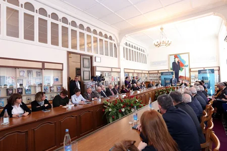 Pedaqoji Universitetdə “Türkologiyamızın Afad Qurbanovu” adlı kitabın təqdimatı keçirilib