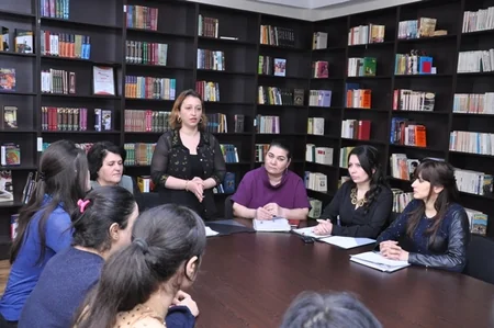 ​ADU-da 31 mart - Azərbaycanlıların Soyqırımı Gününə həsr olunmuş dəyirmi masa keçirilib