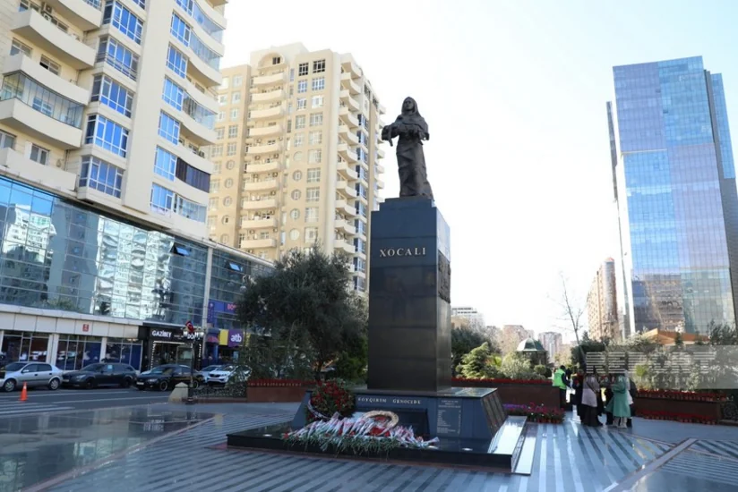 В Азербайджане предлагается включить посещение памятника Крик матери в официальный протокол