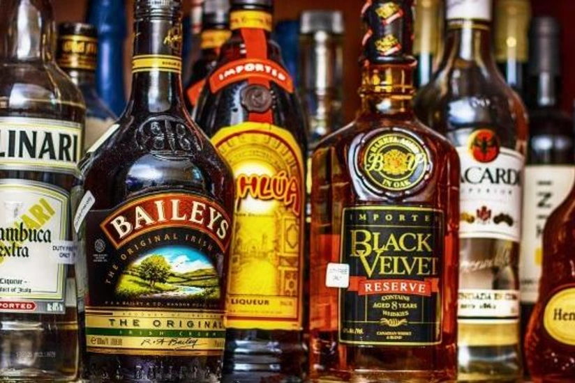 Bloomberg: Russia smuggling elite alcohol into country