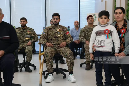 Şəhid ailələri və müharibə ilə əlaqədar əlilliyi olan şəxslərə daha 200 mənzil və fərdi ev verilib