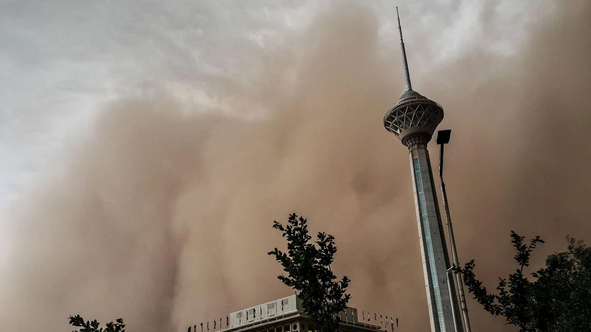 Iran dust storms send more than 1,000 to hospitals