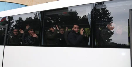 Suraxanı rayonunda çağırışçılar hərbi xidmətə yola salınıblar