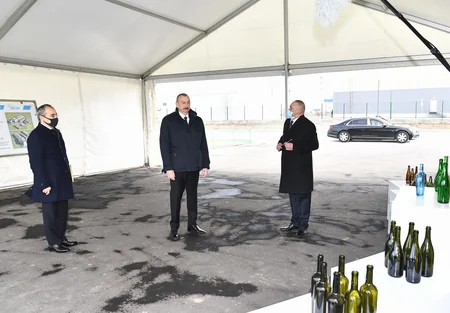 Президент заложил фундамент двух заводов и открыл предприятие в Сумгайыте