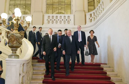 Prezident İlham Əliyev Fransa Senatının sədri Jerar Larşe ilə görüşüb