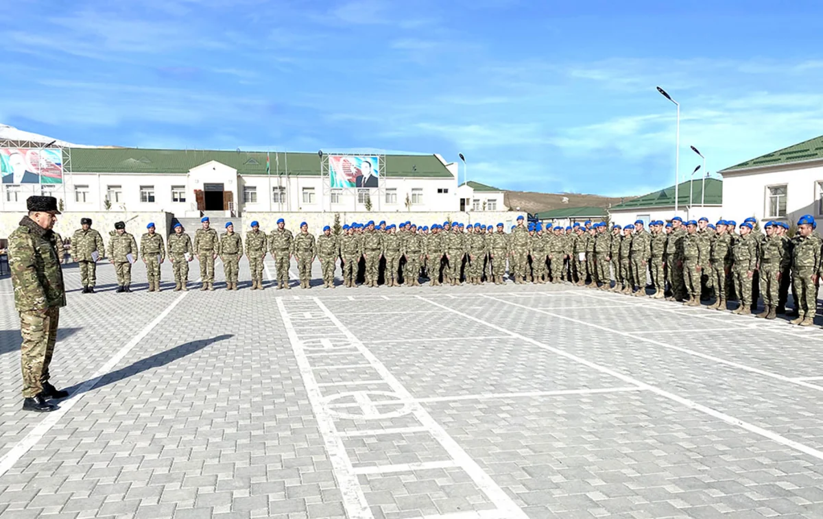 Azərbaycan Ordusunun Baş Qərargah rəisi Quru Qoşunlarında olub, müşavirə keçirib
